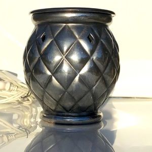 Eye catching Silver wax warmer
